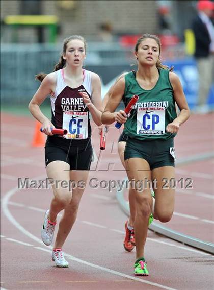 Thumbnail 3 in Penn Relays (4x800 Heats - Event 105) photogallery.