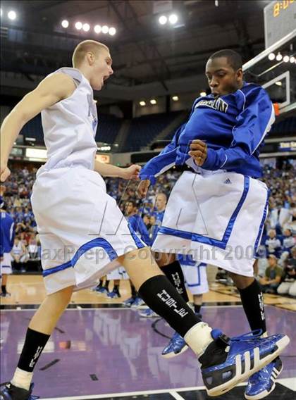 Thumbnail 3 in Rocklin vs. Eisenhower (CIF State D2 Final) photogallery.