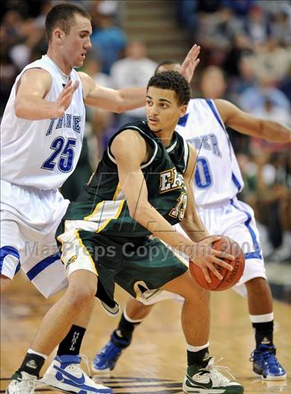 Thumbnail 3 in Rocklin vs. Eisenhower (CIF State D2 Final) photogallery.