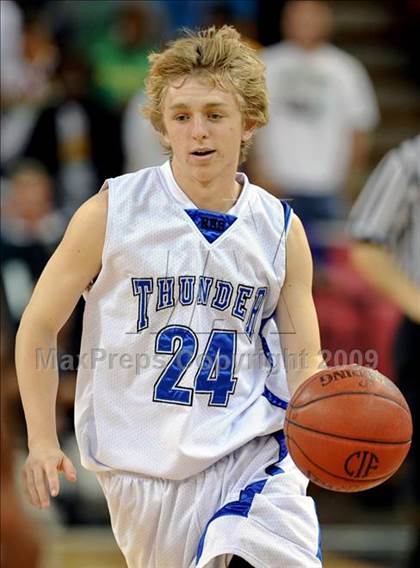 Thumbnail 2 in Rocklin vs. Eisenhower (CIF State D2 Final) photogallery.