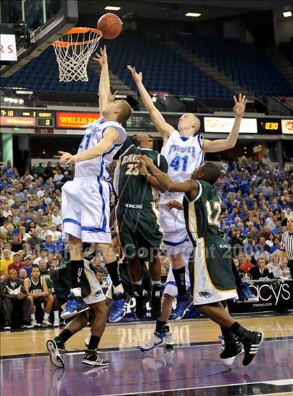 Thumbnail 1 in Rocklin vs. Eisenhower (CIF State D2 Final) photogallery.