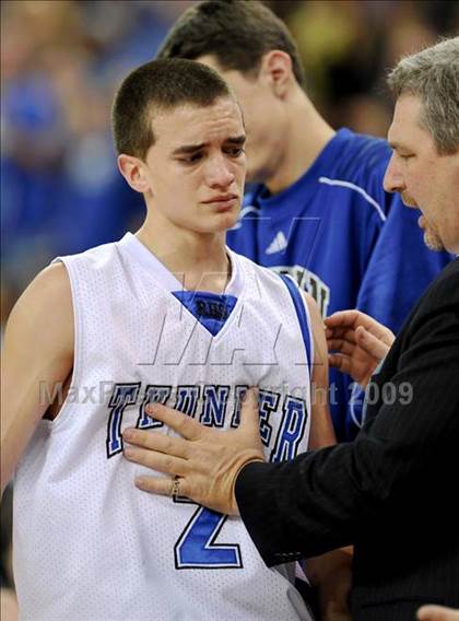 Thumbnail 1 in Rocklin vs. Eisenhower (CIF State D2 Final) photogallery.
