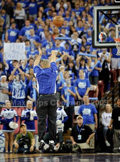 Thumbnail 1 in Rocklin vs. Eisenhower (CIF State D2 Final) photogallery.