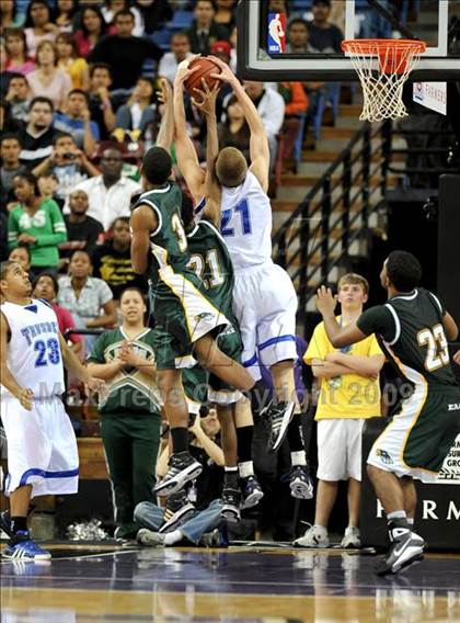 Thumbnail 3 in Rocklin vs. Eisenhower (CIF State D2 Final) photogallery.