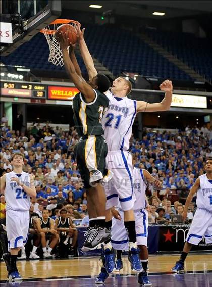 Thumbnail 2 in Rocklin vs. Eisenhower (CIF State D2 Final) photogallery.