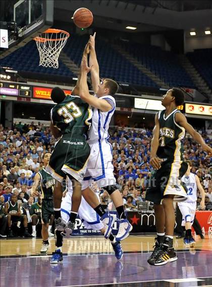 Thumbnail 1 in Rocklin vs. Eisenhower (CIF State D2 Final) photogallery.