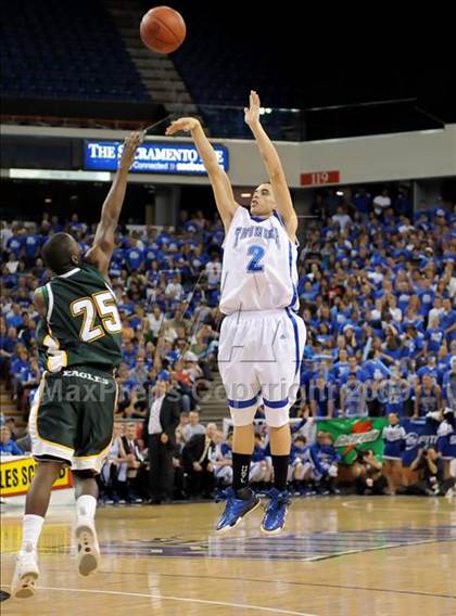 Thumbnail 3 in Rocklin vs. Eisenhower (CIF State D2 Final) photogallery.