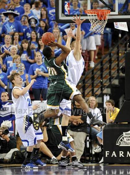 Thumbnail 3 in Rocklin vs. Eisenhower (CIF State D2 Final) photogallery.