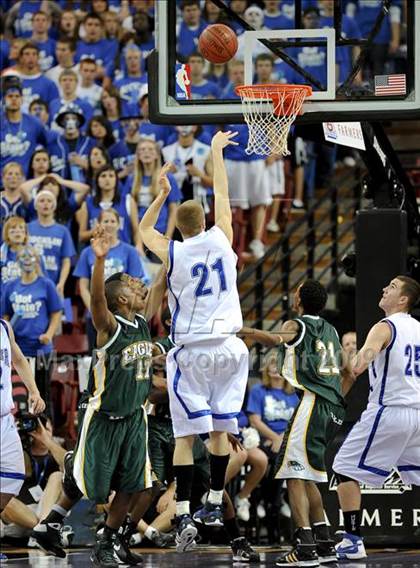 Thumbnail 1 in Rocklin vs. Eisenhower (CIF State D2 Final) photogallery.