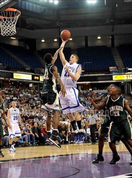 Thumbnail 2 in Rocklin vs. Eisenhower (CIF State D2 Final) photogallery.