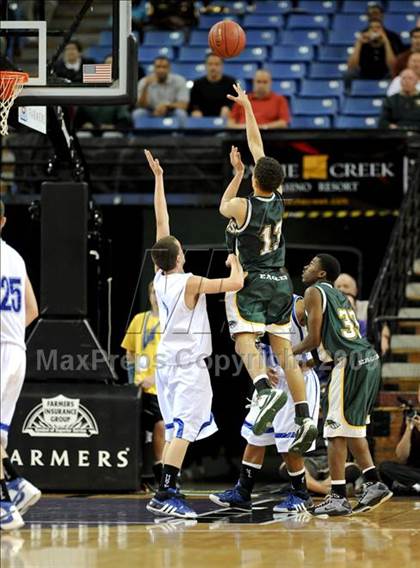 Thumbnail 2 in Rocklin vs. Eisenhower (CIF State D2 Final) photogallery.