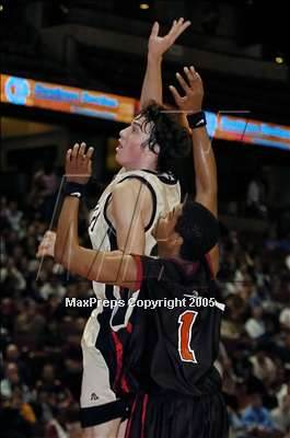 Thumbnail 1 in Harvard-Westlake vs Oak Park  (Sec. III-A Final)#2 photogallery.