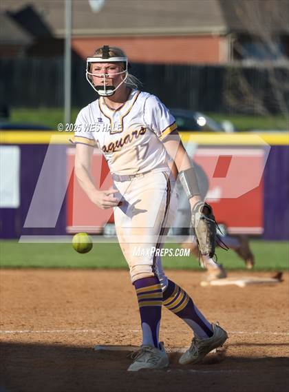 Thumbnail 2 in Hernando @ DeSoto Central photogallery.