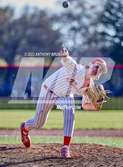Thumbnail 3 in Lincoln @ Jesuit photogallery.
