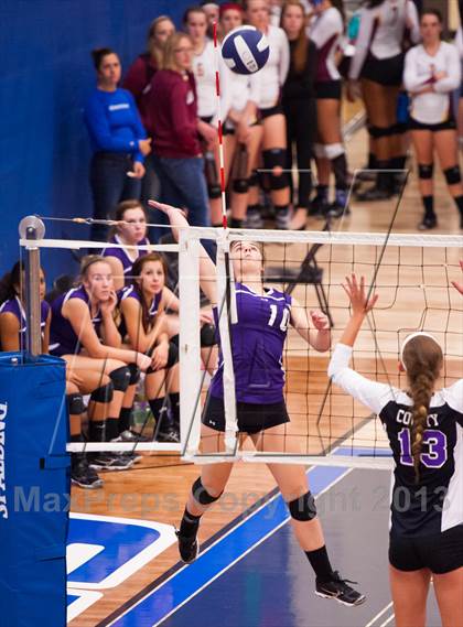 Thumbnail 1 in Arvada West vs. Douglas County (Titan Classic) photogallery.