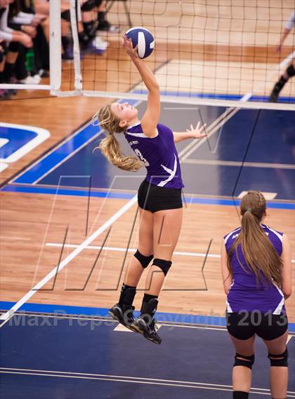 Thumbnail 1 in Arvada West vs. Douglas County (Titan Classic) photogallery.