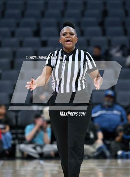 Thumbnail 1 in Etiwanda vs. Archbishop Mitty (CIF State Open Div. Final) photogallery.
