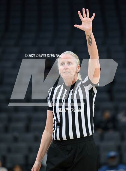 Thumbnail 1 in Etiwanda vs. Archbishop Mitty (CIF State Open Div. Final) photogallery.