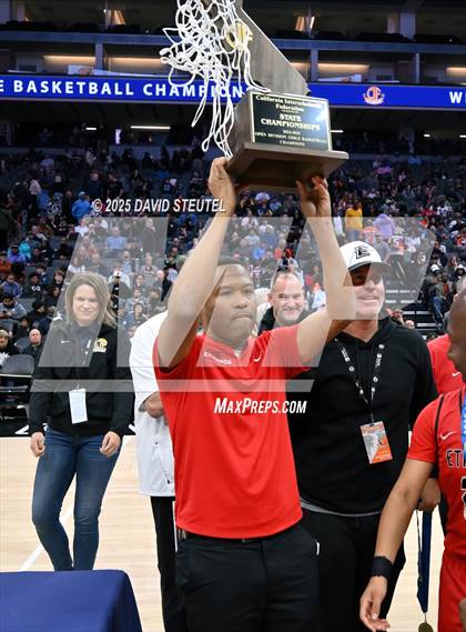 Thumbnail 1 in Etiwanda vs. Archbishop Mitty (CIF State Open Div. Final) photogallery.