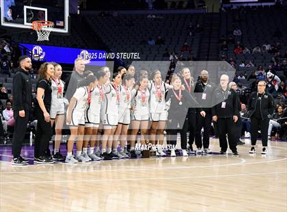 Thumbnail 2 in Etiwanda vs. Archbishop Mitty (CIF State Open Div. Final) photogallery.