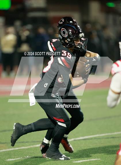 Thumbnail 3 in Centennial vs Mater Dei (CIF SS D1 Semifinal) photogallery.
