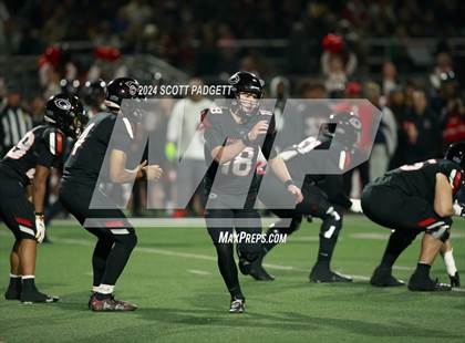 Thumbnail 3 in Centennial vs Mater Dei (CIF SS D1 Semifinal) photogallery.