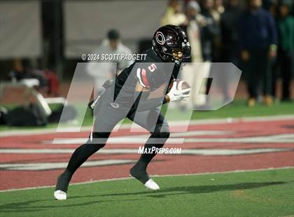 Thumbnail 3 in Centennial vs Mater Dei (CIF SS D1 Semifinal) photogallery.
