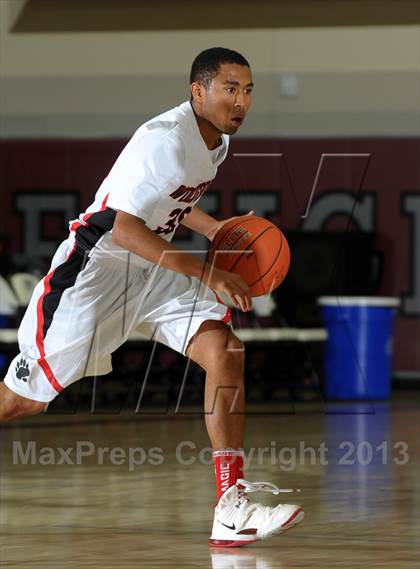 Thumbnail 2 in Jackson vs. Harvard-Westlake (MaxPreps Holiday Classic) photogallery.