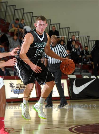 Thumbnail 2 in Jackson vs. Harvard-Westlake (MaxPreps Holiday Classic) photogallery.