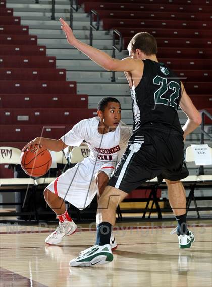 Thumbnail 1 in Jackson vs. Harvard-Westlake (MaxPreps Holiday Classic) photogallery.