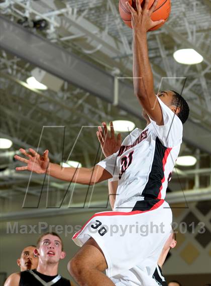 Thumbnail 1 in Jackson vs. Harvard-Westlake (MaxPreps Holiday Classic) photogallery.
