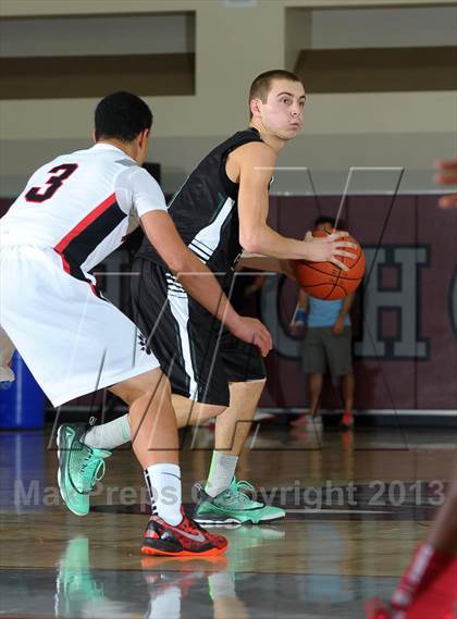 Thumbnail 2 in Jackson vs. Harvard-Westlake (MaxPreps Holiday Classic) photogallery.