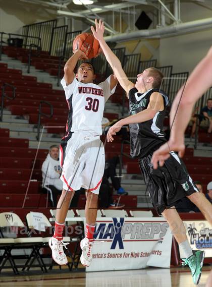 Thumbnail 3 in Jackson vs. Harvard-Westlake (MaxPreps Holiday Classic) photogallery.