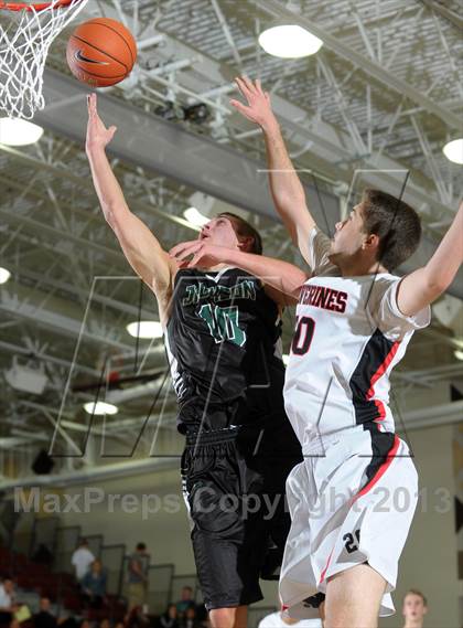 Thumbnail 1 in Jackson vs. Harvard-Westlake (MaxPreps Holiday Classic) photogallery.
