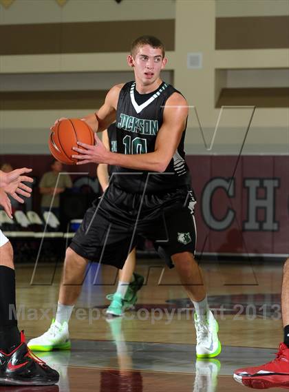 Thumbnail 2 in Jackson vs. Harvard-Westlake (MaxPreps Holiday Classic) photogallery.