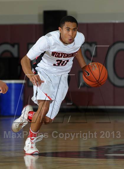 Thumbnail 2 in Jackson vs. Harvard-Westlake (MaxPreps Holiday Classic) photogallery.