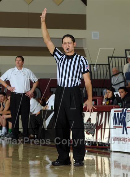 Thumbnail 1 in Jackson vs. Harvard-Westlake (MaxPreps Holiday Classic) photogallery.