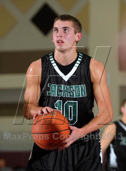Thumbnail 3 in Jackson vs. Harvard-Westlake (MaxPreps Holiday Classic) photogallery.