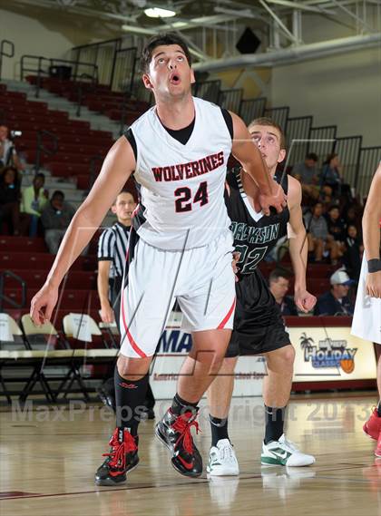 Thumbnail 1 in Jackson vs. Harvard-Westlake (MaxPreps Holiday Classic) photogallery.