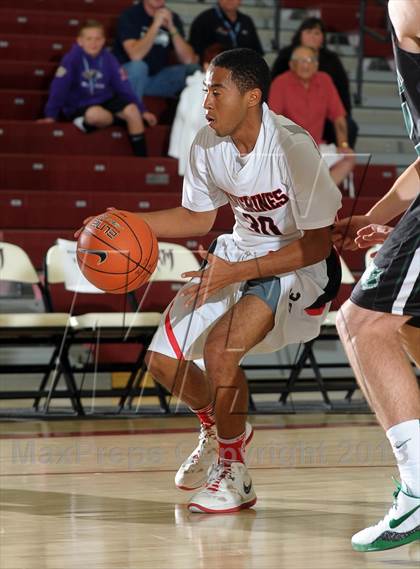 Thumbnail 2 in Jackson vs. Harvard-Westlake (MaxPreps Holiday Classic) photogallery.