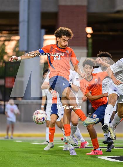 Thumbnail 2 in Klein Cain vs. Bridgeland (UIL 6A D1 Soccer Regional Final) photogallery.