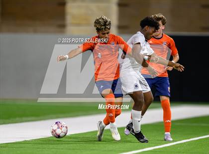 Thumbnail 3 in Klein Cain vs. Bridgeland (UIL 6A D1 Soccer Regional Final) photogallery.