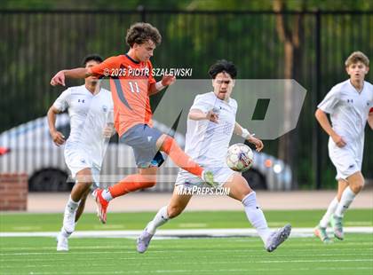 Thumbnail 2 in Klein Cain vs. Bridgeland (UIL 6A D1 Soccer Regional Final) photogallery.