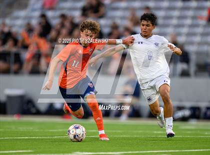 Thumbnail 2 in Klein Cain vs. Bridgeland (UIL 6A D1 Soccer Regional Final) photogallery.