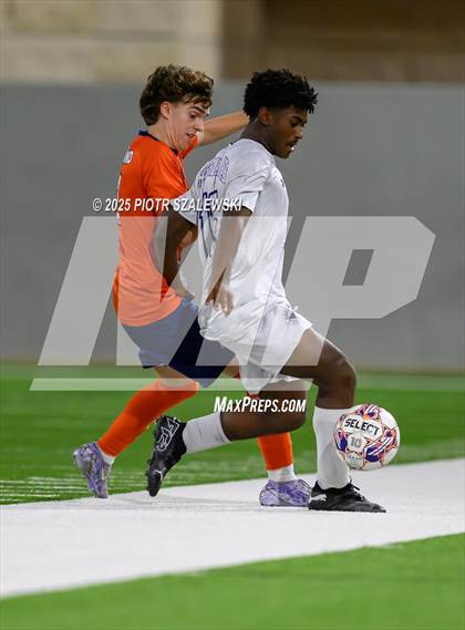 Thumbnail 2 in Klein Cain vs. Bridgeland (UIL 6A D1 Soccer Regional Final) photogallery.
