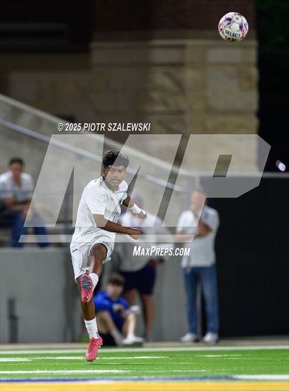 Thumbnail 2 in Klein Cain vs. Bridgeland (UIL 6A D1 Soccer Regional Final) photogallery.