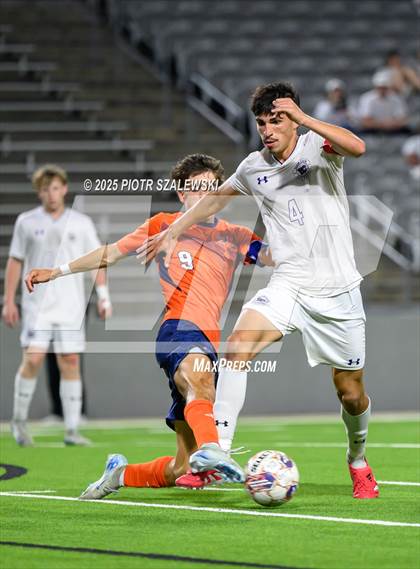 Thumbnail 3 in Klein Cain vs. Bridgeland (UIL 6A D1 Soccer Regional Final) photogallery.