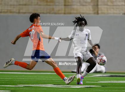 Thumbnail 3 in Klein Cain vs. Bridgeland (UIL 6A D1 Soccer Regional Final) photogallery.