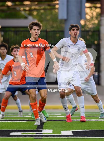 Thumbnail 1 in Klein Cain vs. Bridgeland (UIL 6A D1 Soccer Regional Final) photogallery.