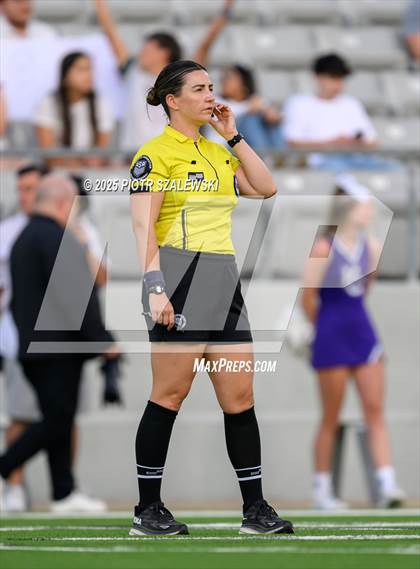 Thumbnail 3 in Klein Cain vs. Bridgeland (UIL 6A D1 Soccer Regional Final) photogallery.